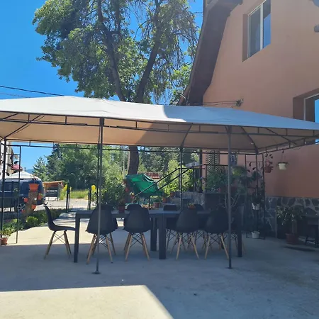 вайлин Nyaraló *